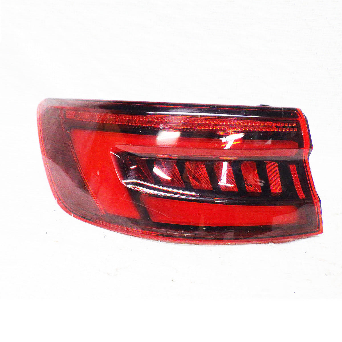 LINK-LOCK Taillight Assembly / 8W5945091G