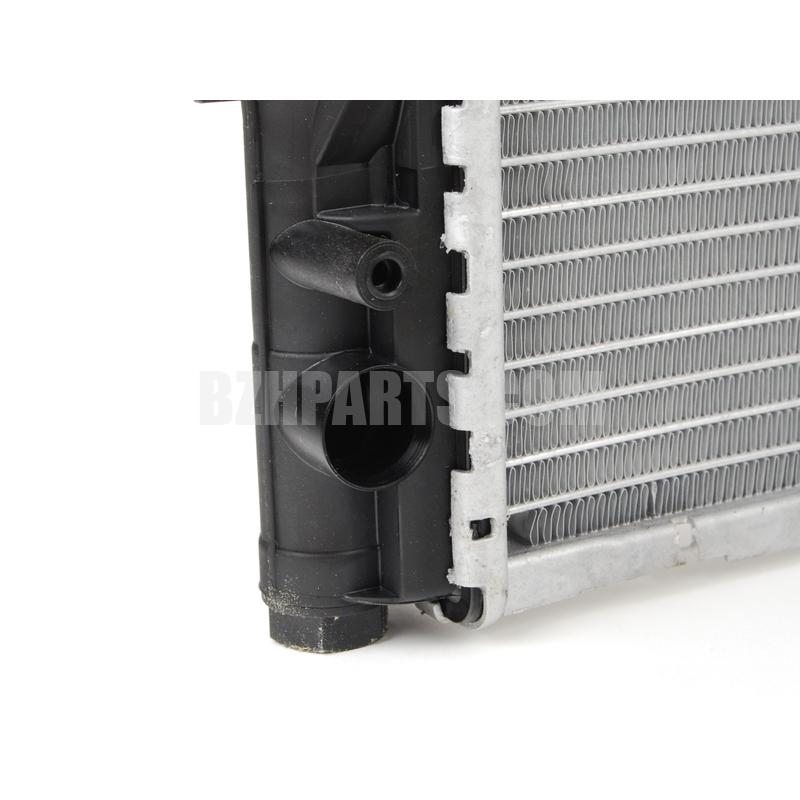 BEHR ウォータータンク 17117562079 BMW E90/X1/N52/N53/入口/6穴用