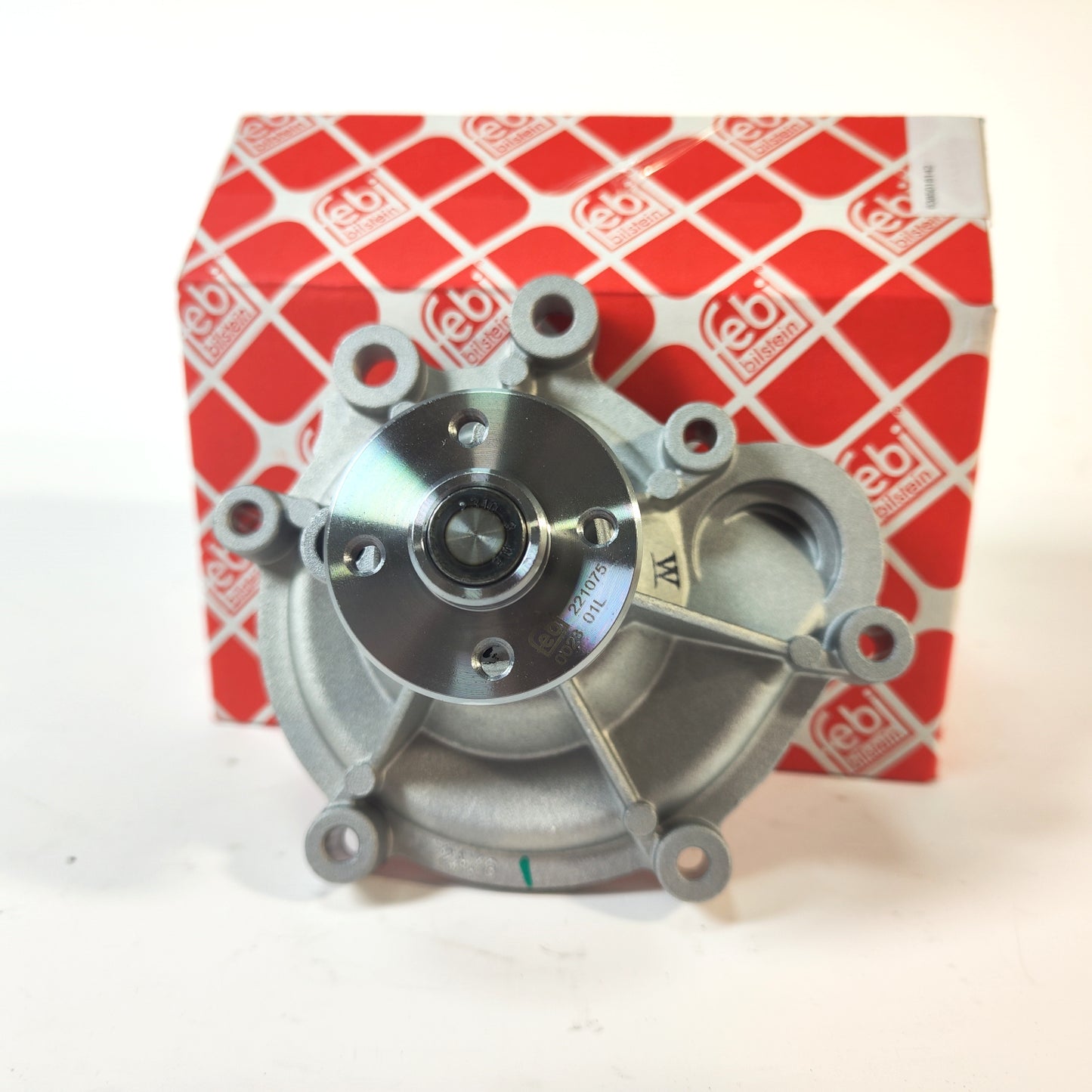 FEBI 水泵 2712001001 适用于奔驰 M271