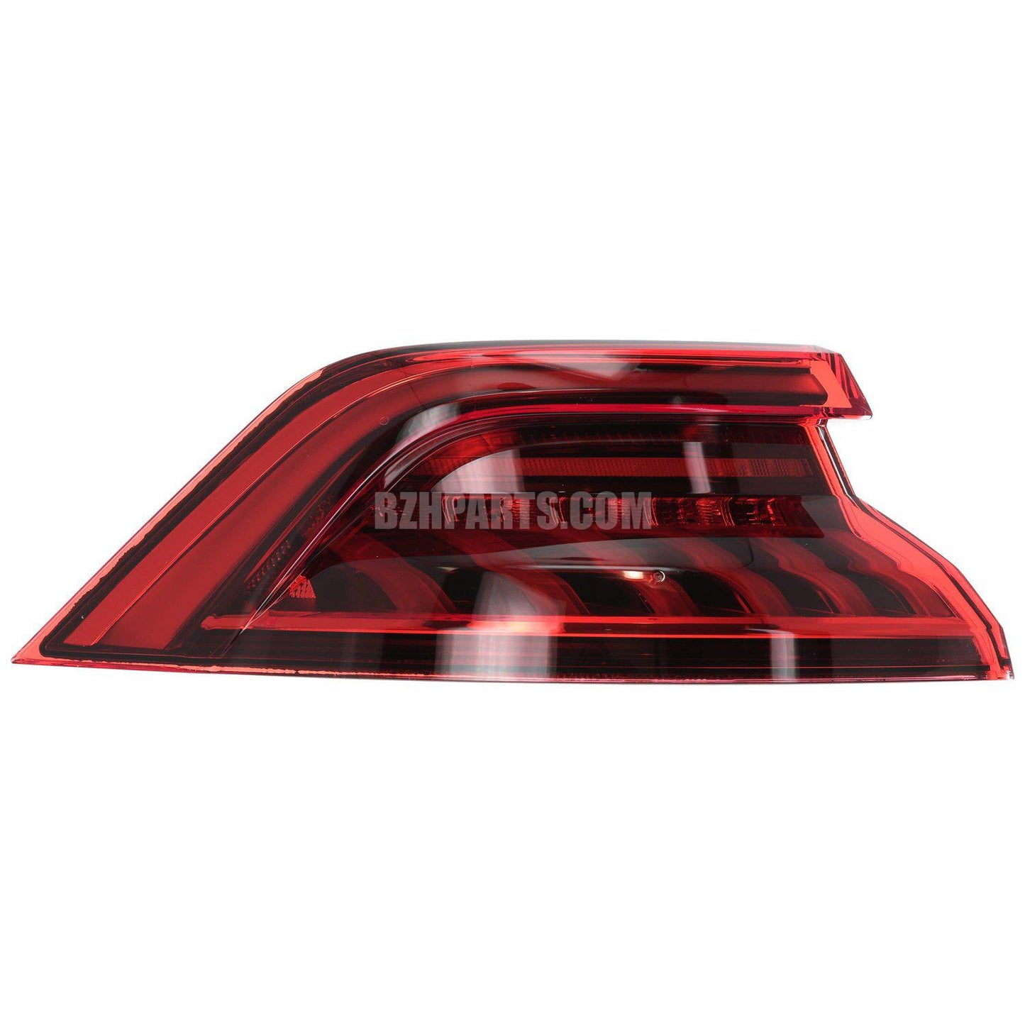 VALEO left outer tail light is 4M8945069Q8/4M8945069